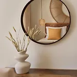 Aretia Villa, Design & Nature Escape With Pool, By Thinkvilla 別荘 *