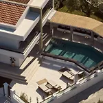 Casa de Férias Aretia Villa, Design & Nature Escape With Pool, By Thinkvilla