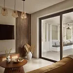 Casa de Férias Aretia Villa, Design & Nature Escape With Pool, By Thinkvilla