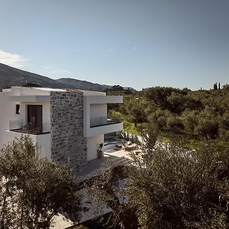 Aretia Villa, Design & Nature Escape With Pool, By Thinkvilla Дом отдыха *