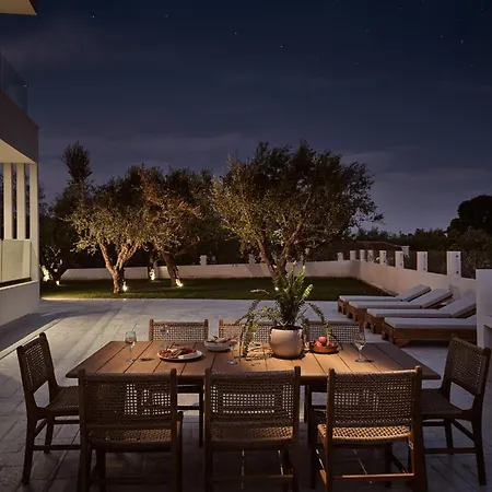 Casa de Férias Aretia Villa, Design & Nature Escape With Pool, By Thinkvilla *