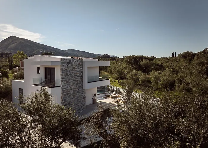 Aretia Villa, Design & Nature Escape With Pool, By Thinkvilla 펜션 *